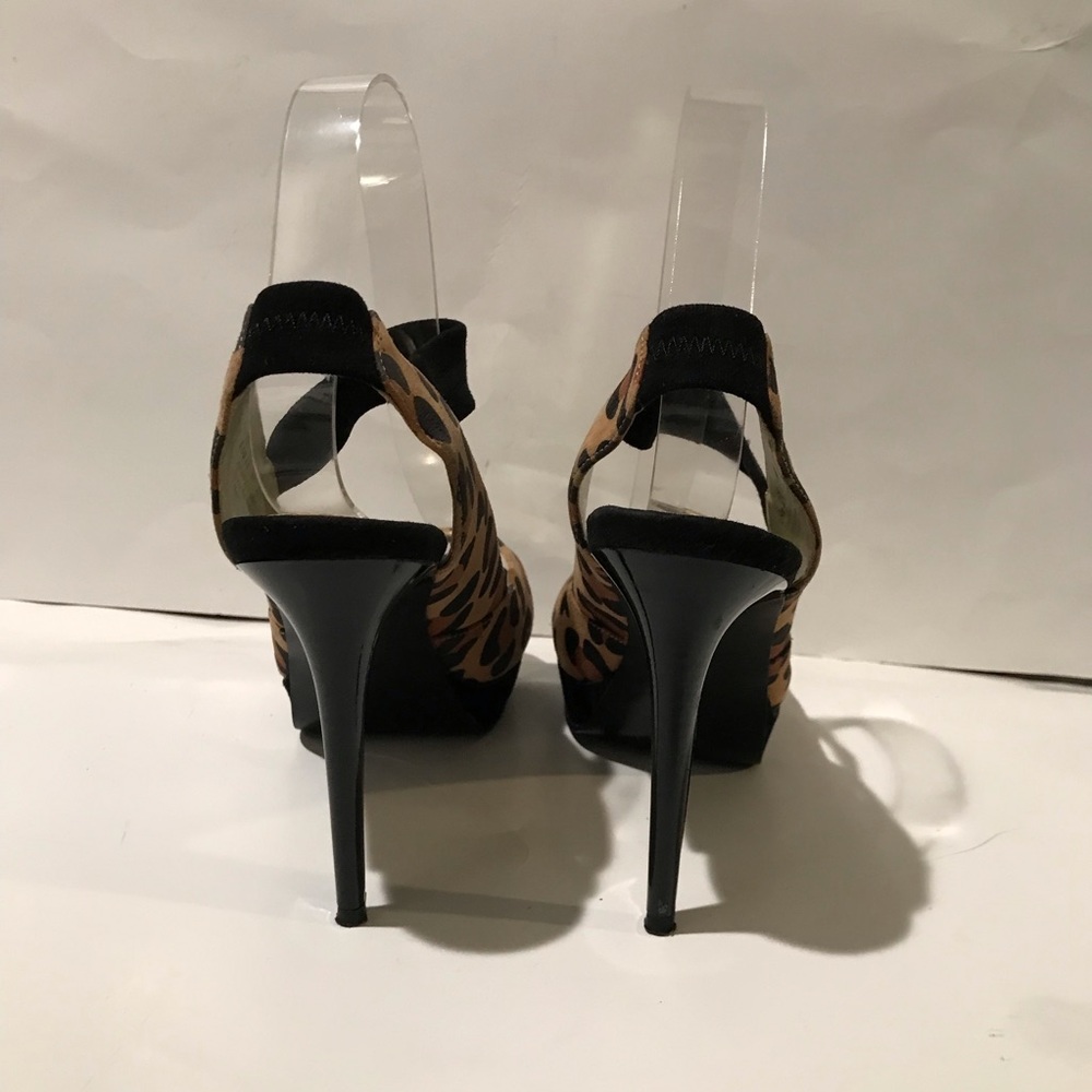Carlos by Carlos Santana Peep Toe Slingback Heels Suede Leopard Print Size 6 1/2 - Picture 7 of 16